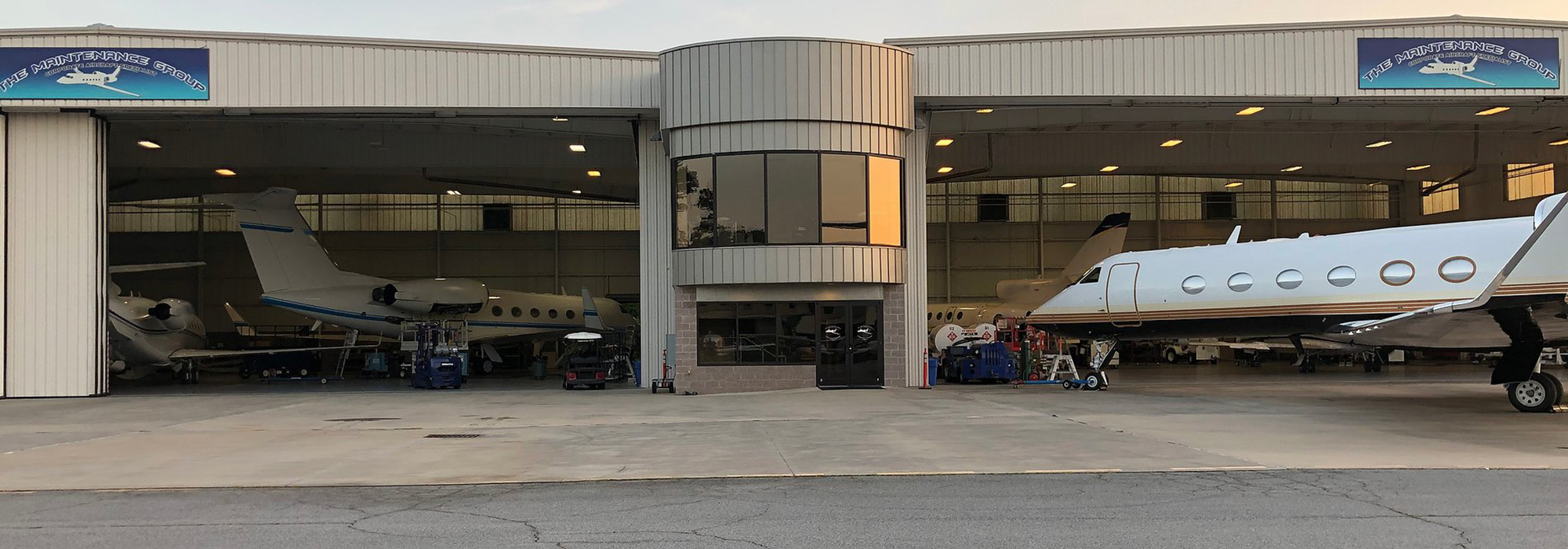 Elliott Aviation Expands Services and Adds Fourth Facility With